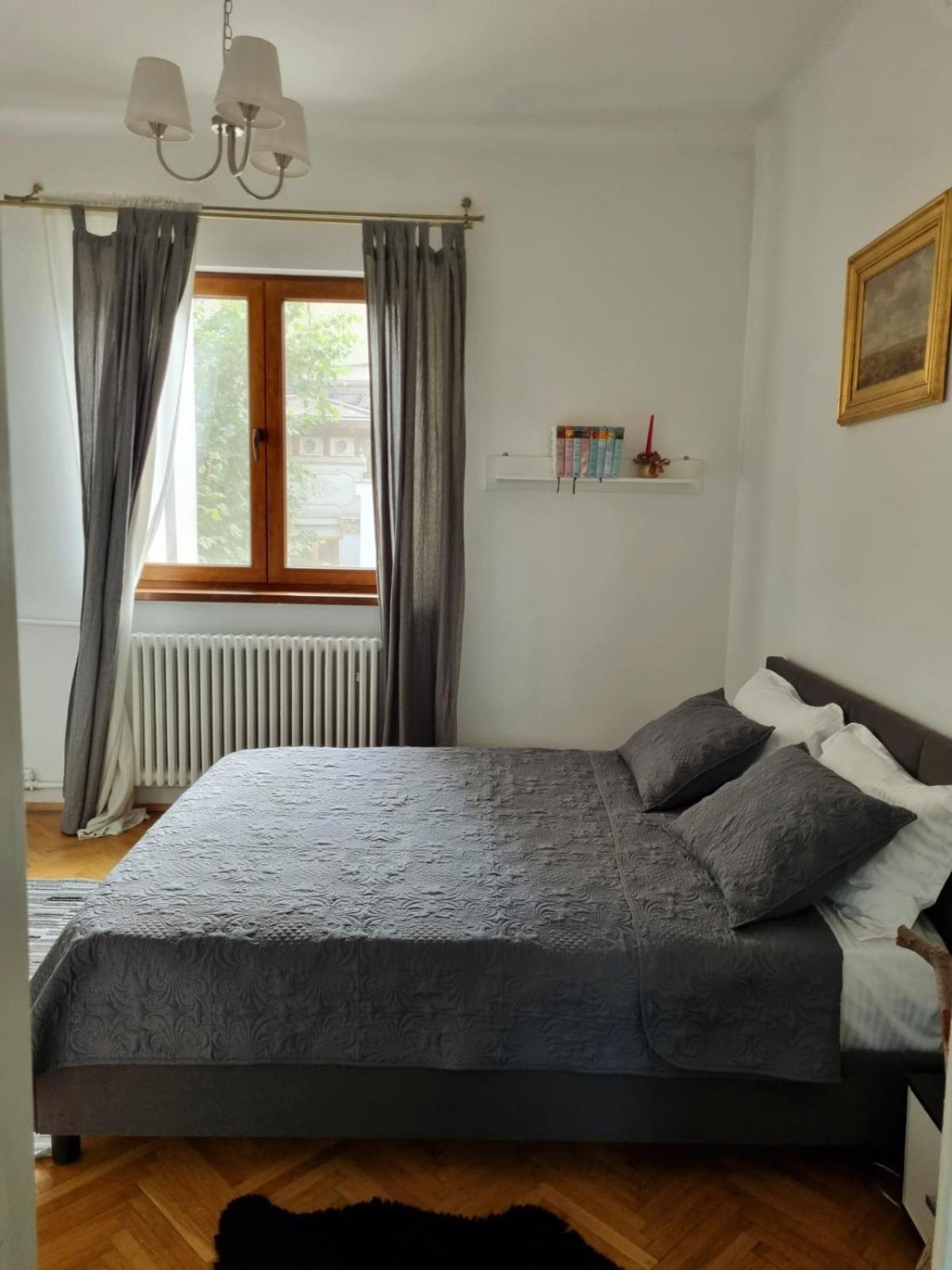 Cozy Apartment Near City Center Boekarest Buitenkant foto